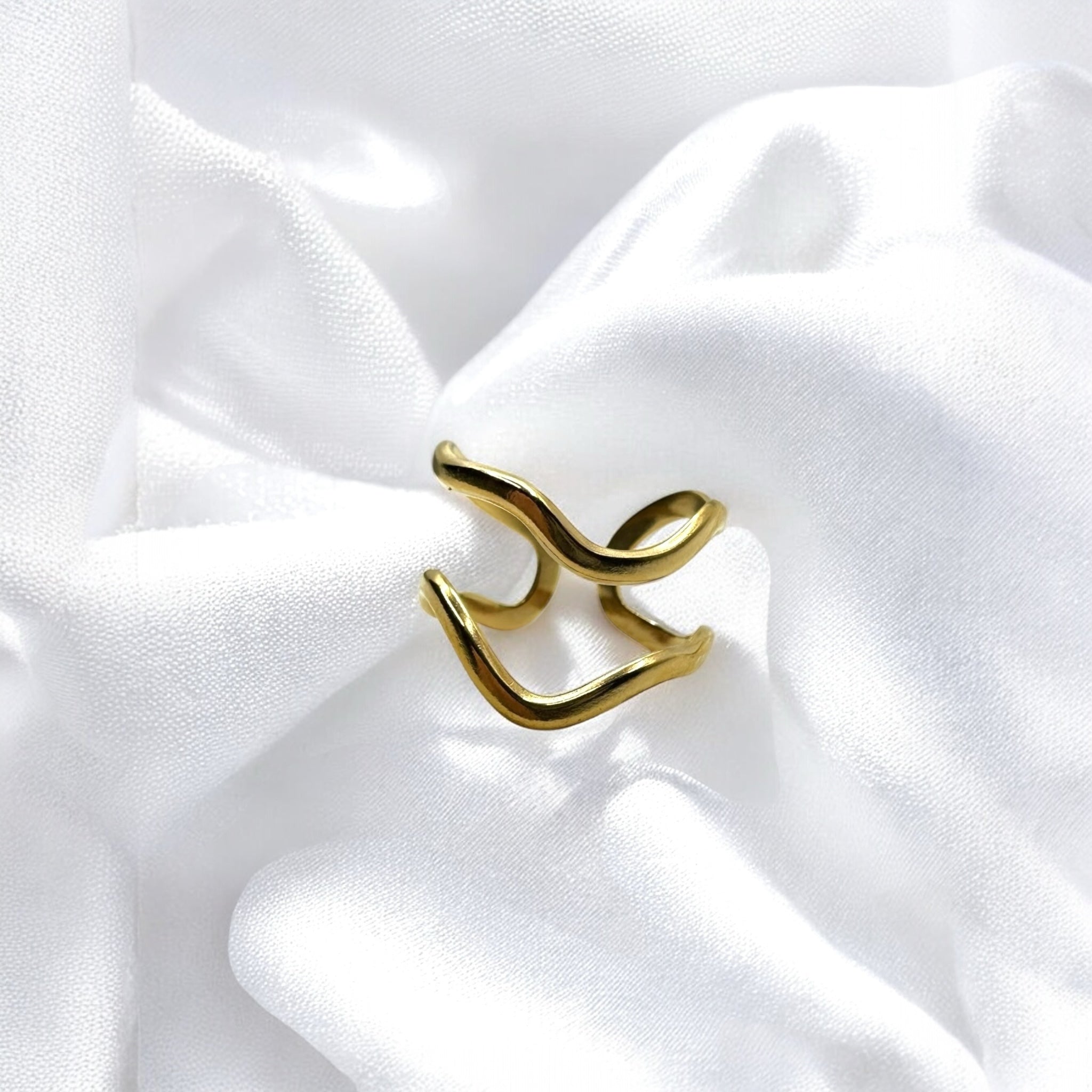 Anello onda gold regolabile Sharifa Crystals